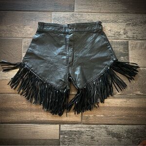 Vintage Fringed Black Leather shorts S